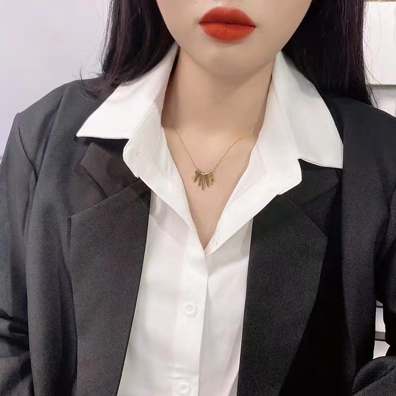 Fashion Light Style Simple Elegant Fan-shaped Tassel Necklace for Women, Unique Versatile Titanium Steel Non-fading Jewelry