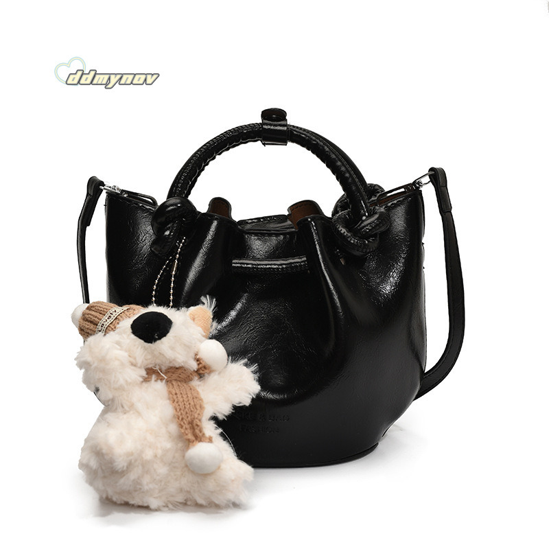 Super Popular Handheld Pleated Bucket for Women 2025 Spring High-end Fashion Versatile Commuter Shoulder Crossbody Bag Trend ddmynov ddmynov