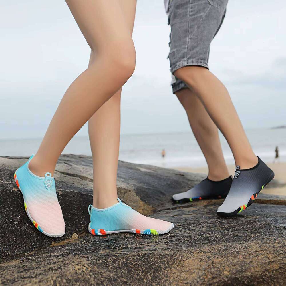 Outdoor Anti Slip Barefoot Water Shoes Women's and Men's Lightweight Quick-Dry Aqua Beach Wading Sandals