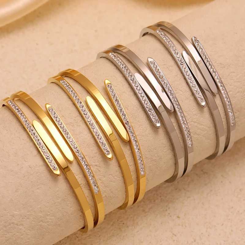 Nivora Fashion Zircon Spring Cuff For Women Stainless Steel Polished Shiny Waterproof Gold Plated Wedding Bangle Jewelry Z250616