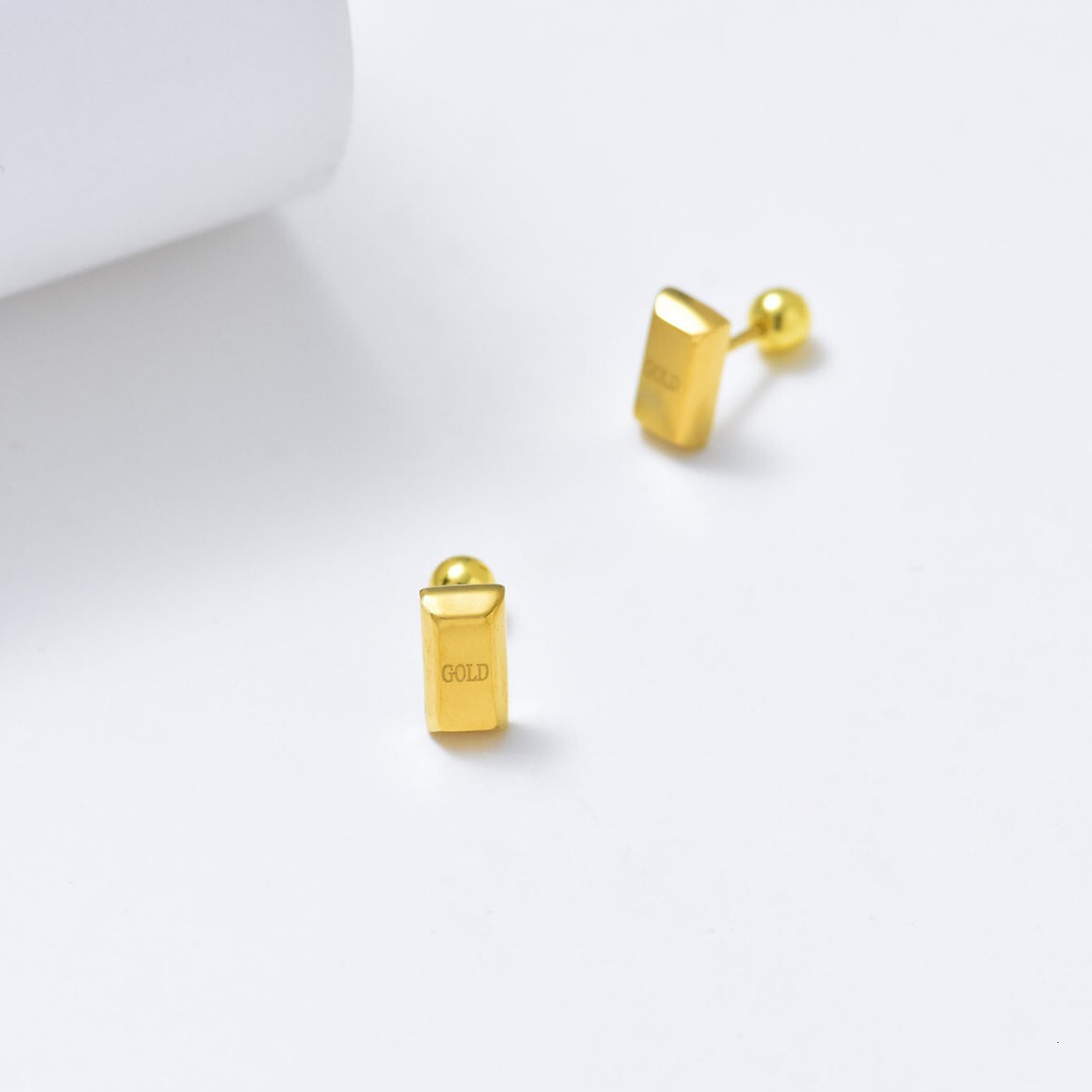 Fashion Light Style Unique Design Small Gold Brick Square Earrings for Women Titanium Steel Non-Fading Ear Jewelry