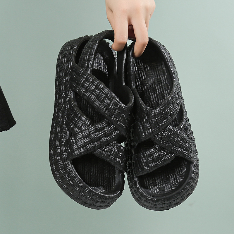 Summer fashion thick soled women's sandals, anti slip beach women's slippers, designer sandals, fashionable men's sandals