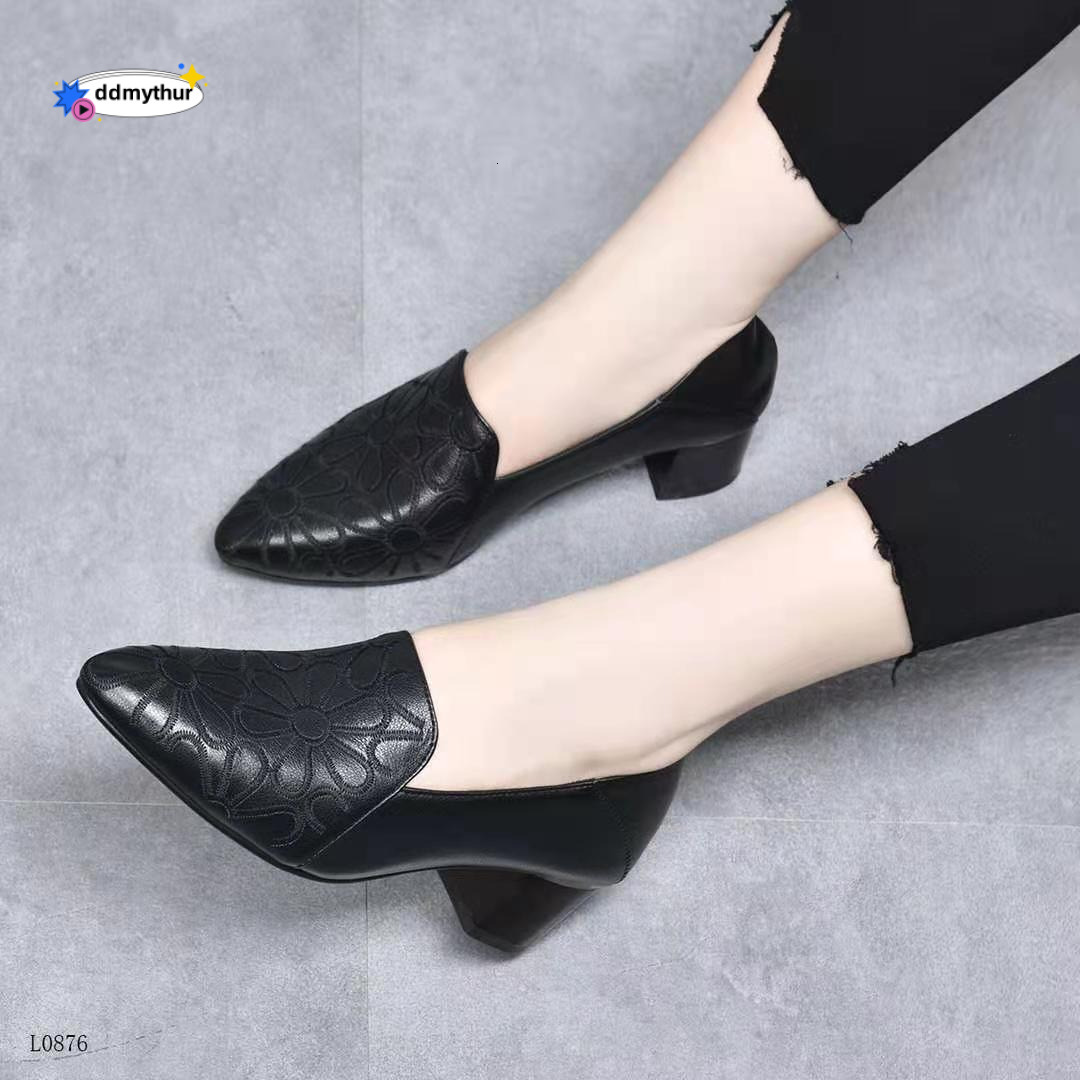 2024 Deep Mouth Pointed Toe Fashion Mid-Heel Work Internet Celebrity Wedge Spring and Autumn Embroidered Single Shoes for Women ddmythur