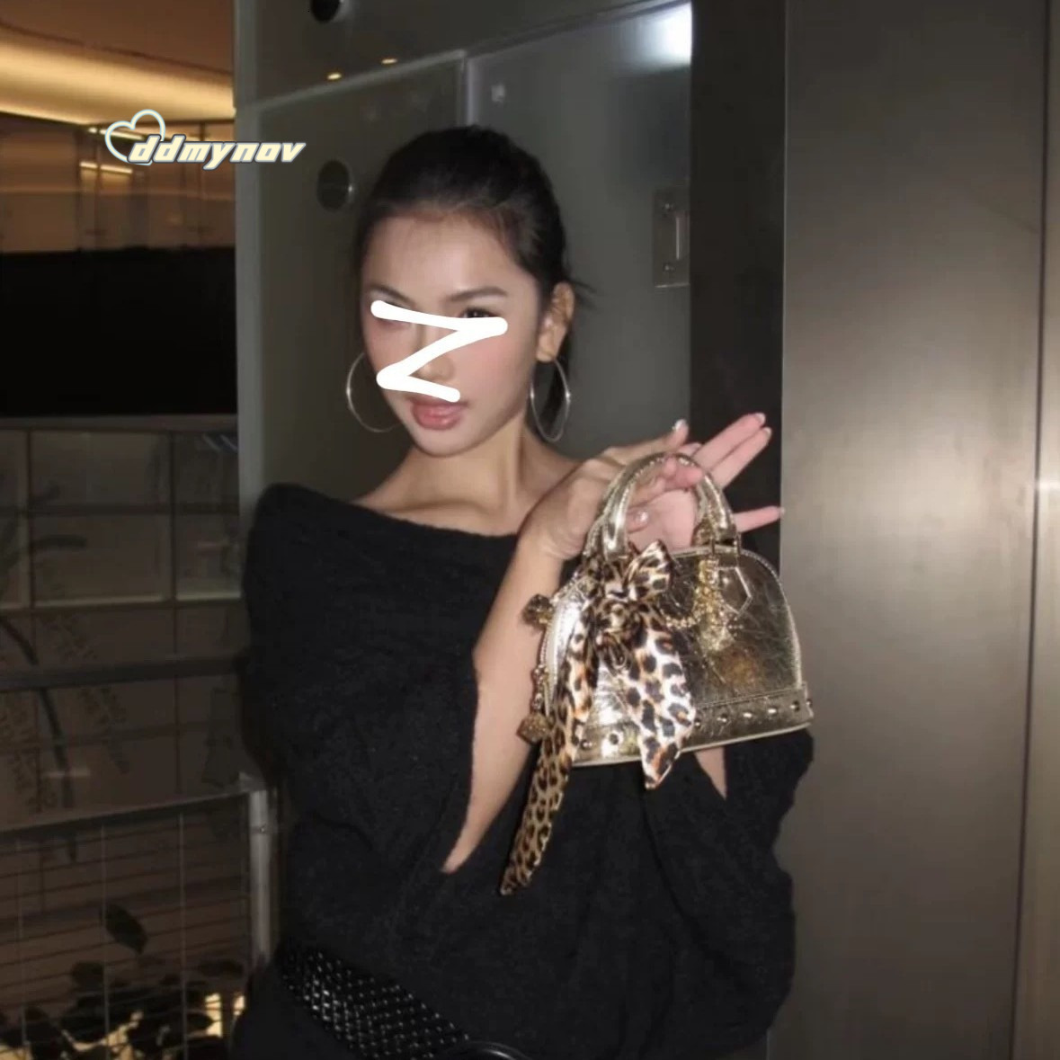 Niche High-End Champagne Gold Rivet Handbag Shell Small 2025 New Fashionable Shoulder Crossbody Bag ddmynov