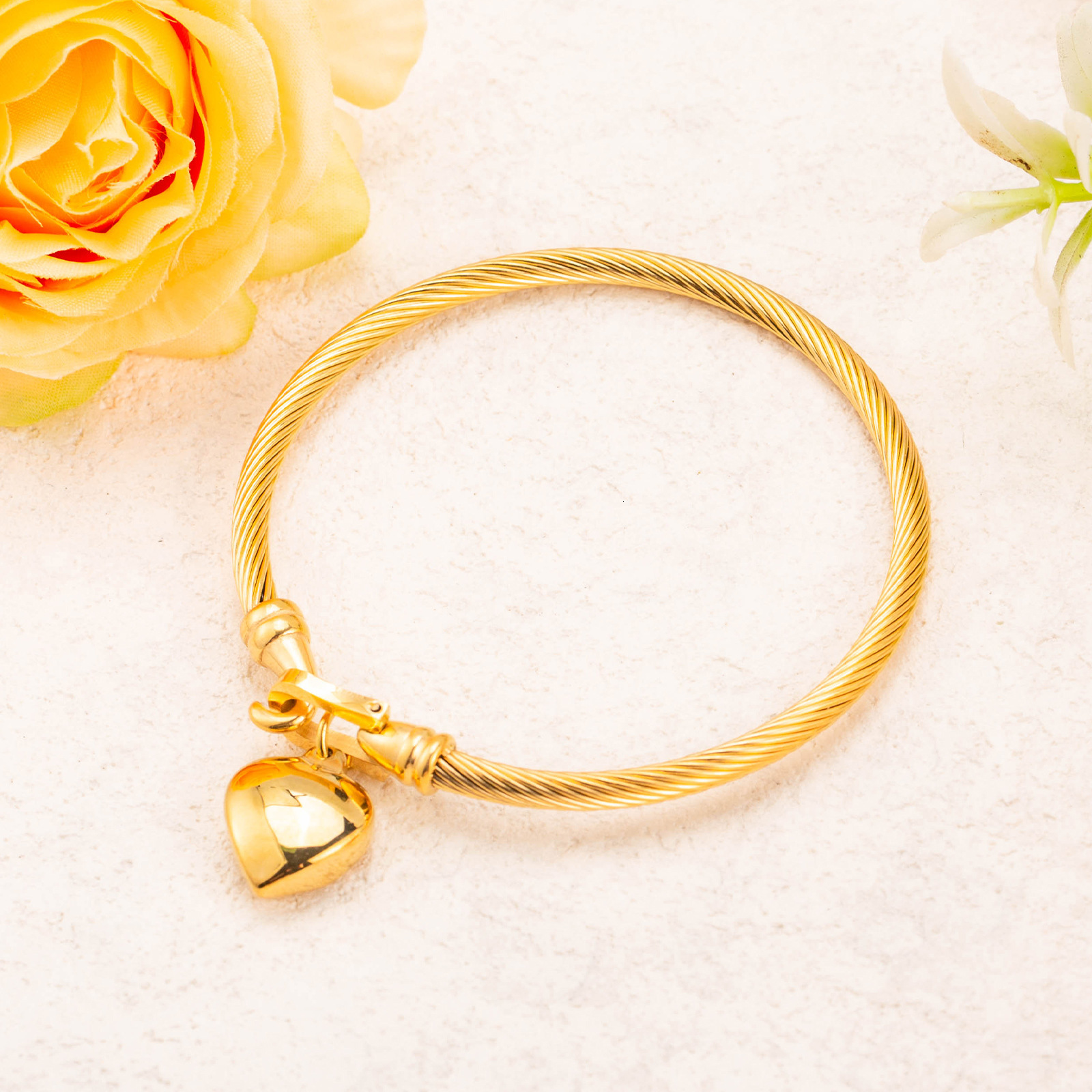 Fashion Light Style Simple Personality Versatile Horseshoe Buckle Heart Bracelet for Women Titanium Steel Non-Fading Jewelry