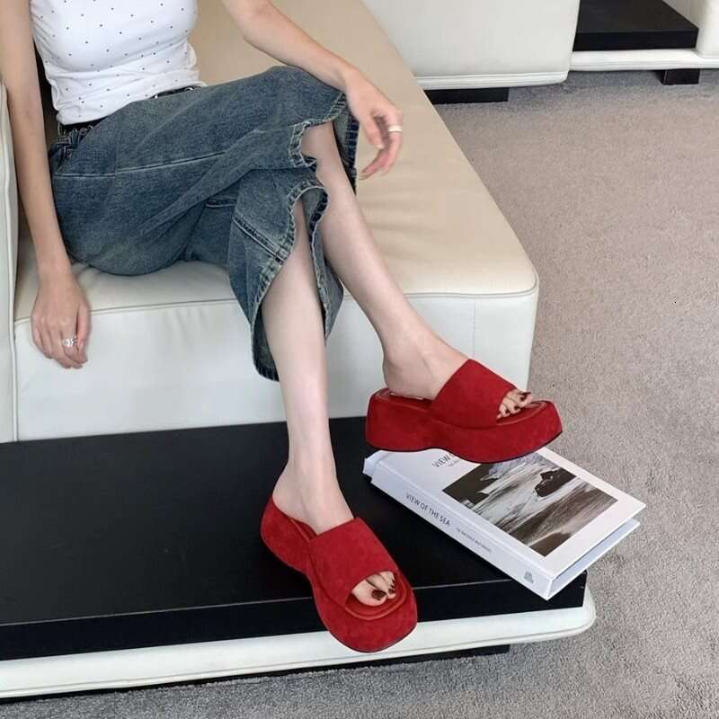 2025 Women's Sandals New Skirts, Beach Shoes, Super Popular Thick-Soled Slippers for Women, Summer Outdoor High Heels