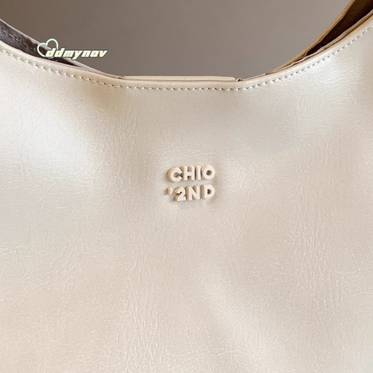 White Moon Traveler Tote Bag for Women, Large Capacity, Textured Shoulder Underarm Commuter Crossbody Bag, Fashionable and Versatile ddmynov ddmynov d