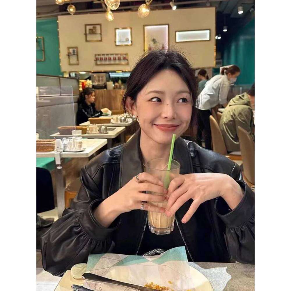 Korean Black Cropped Women Fashion Moto Biker Zipper Jacket Winter High Street Leather Coat Female