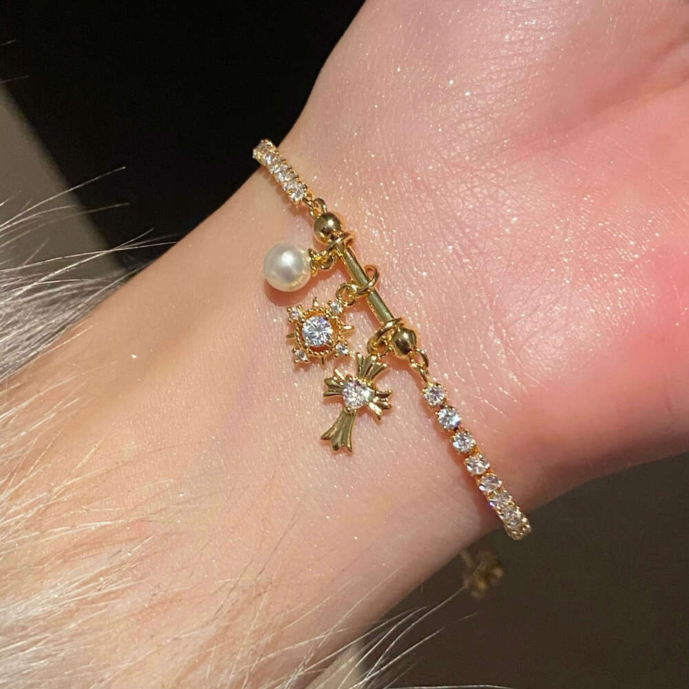 designer Zircon Snowflake Cross Pearl Adjustable Bracelet Vintage Style Fashionable Elegant Jewelry