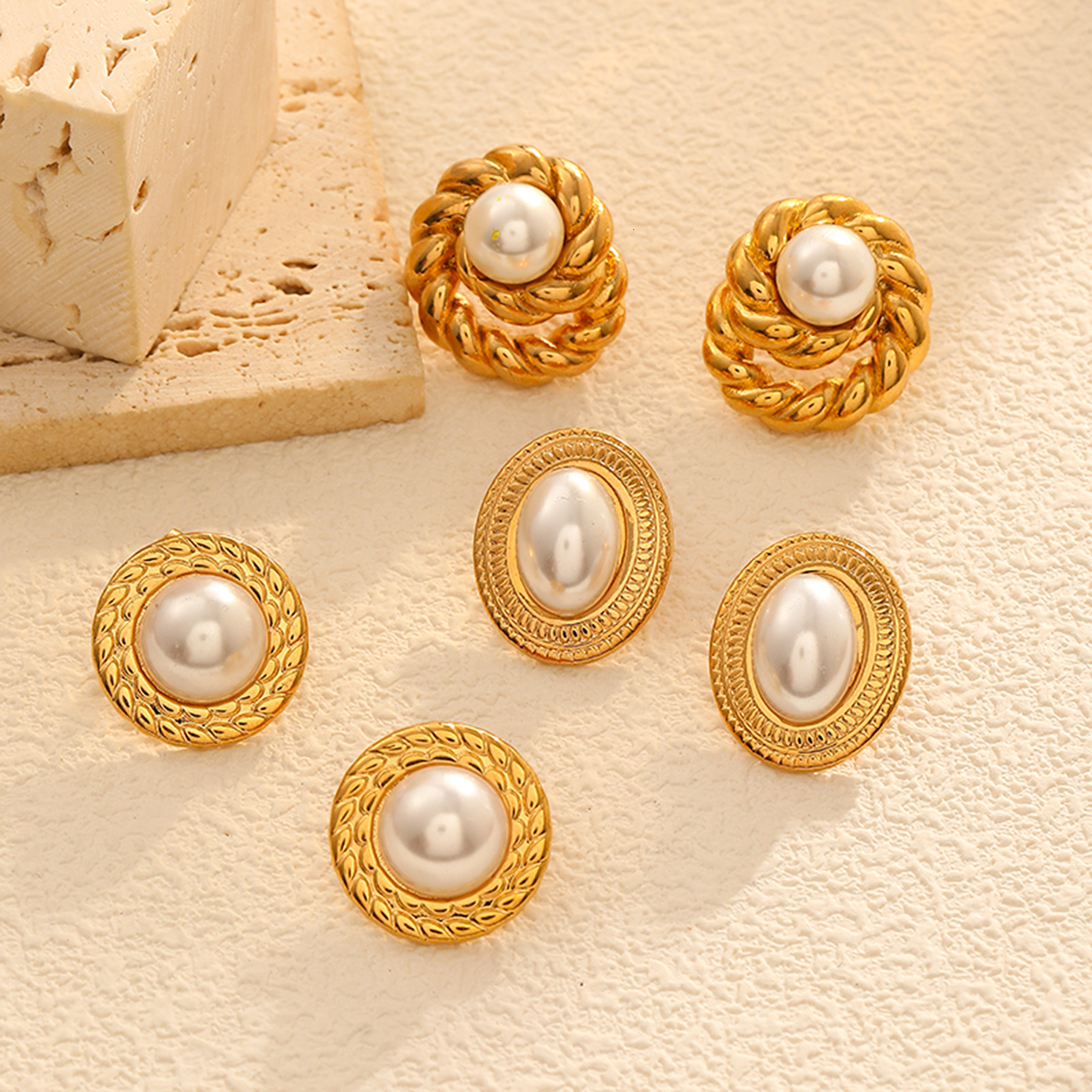 Fashion Light Style Personality Temperament Pearl Round Earrings for Women High-end Titanium Steel Non-fading Ear Jewelry