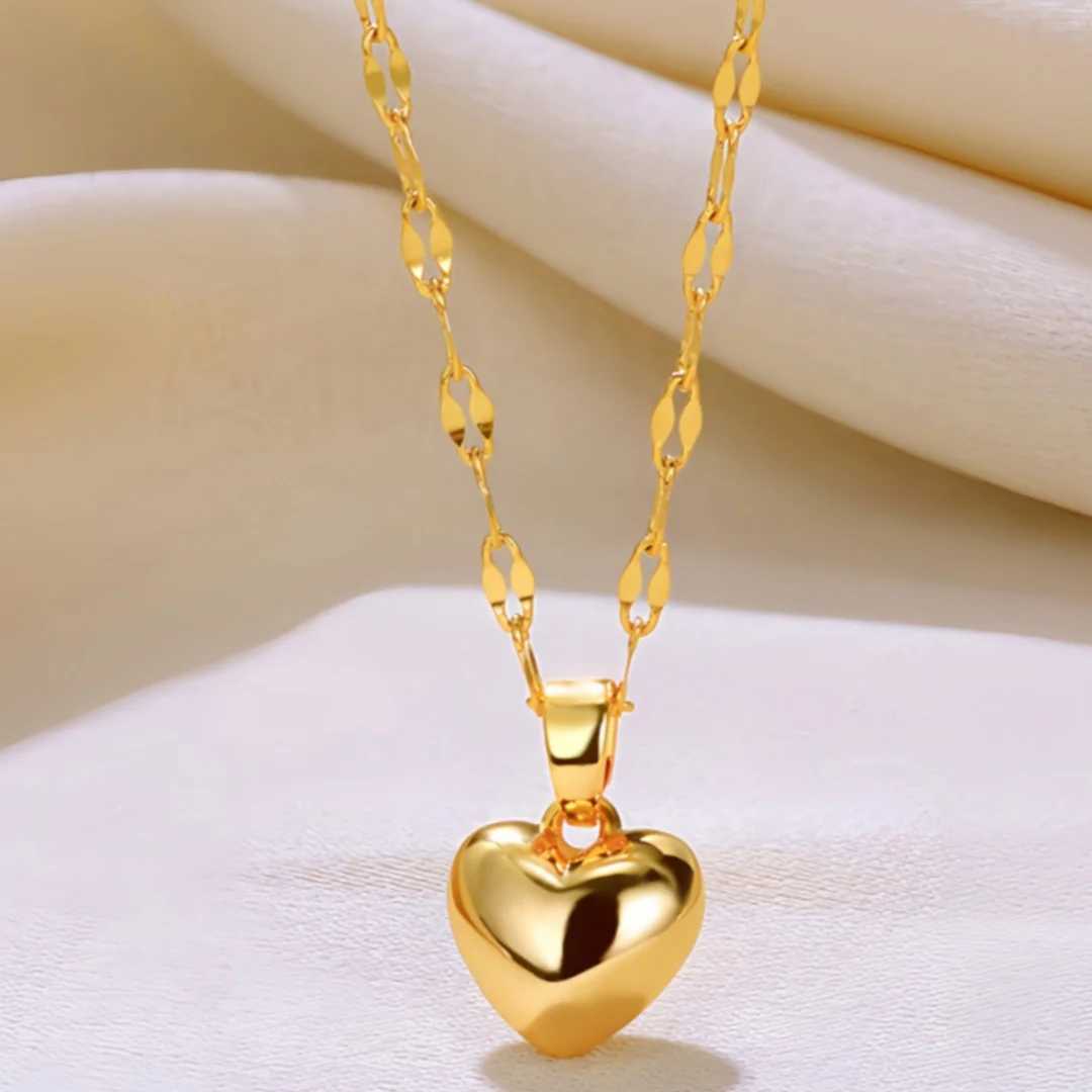 2025 New 20pcs Stainless Steel Heart Necklace For Women Train Lip Chain Simple Pendant Necklace Jewelry Gift Wholesalers W250616