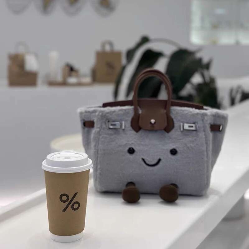 Designer bag Cute Plush Storage Tote Crossbody Large Capacity Handbag Shoulder Dual Purpose Bag Gift for Women Autumn and Winter