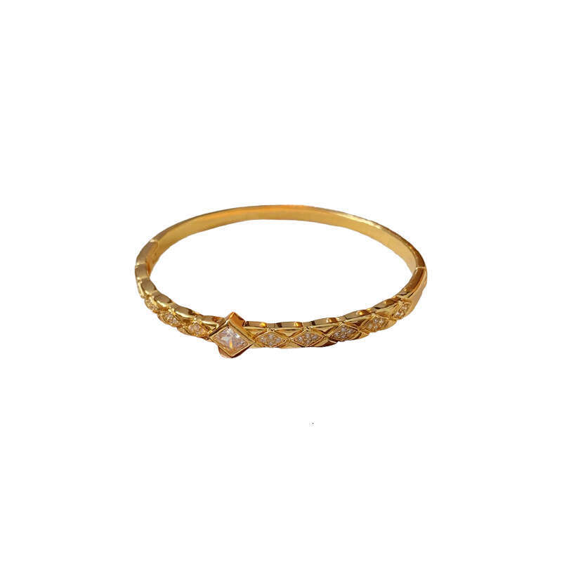 Luxury Jewelry Designer Bracelet Real Gold Plated 5A Grade Zircon Rhombus Bracelet Niche Hand Ring Light High-end Sense Temperament Jewelry for Women