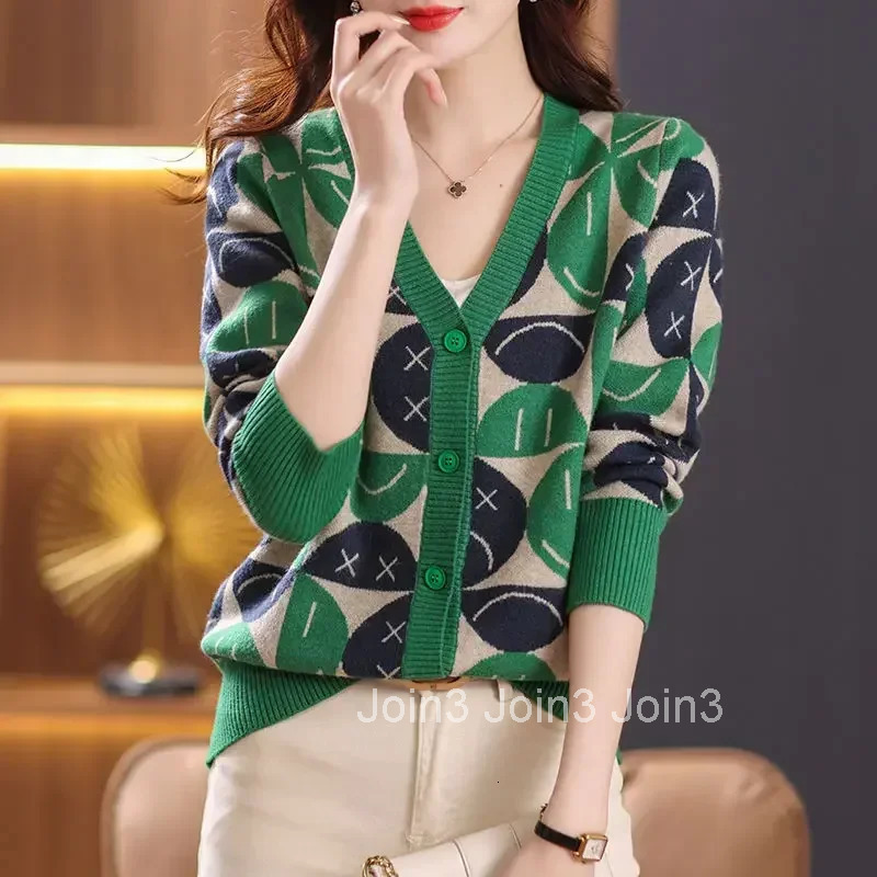 Outerwear Womens Cardigans Loose Coat Fashion 2025 Ladies Knit Sweaters Office Wear Y2k Crochet Top Youth Trend Korean Style