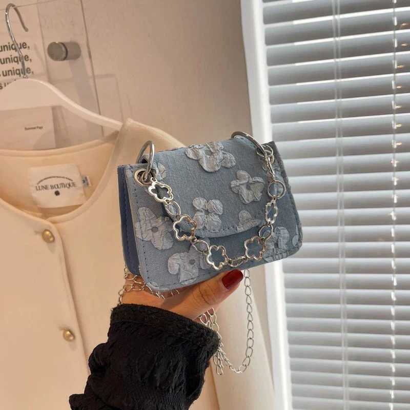 Retro Mini Handbag for Women Trendy 2025 New Featuring A Simple Chain Mini Mouth Red Envelope Crossbody Bag XJ2520616