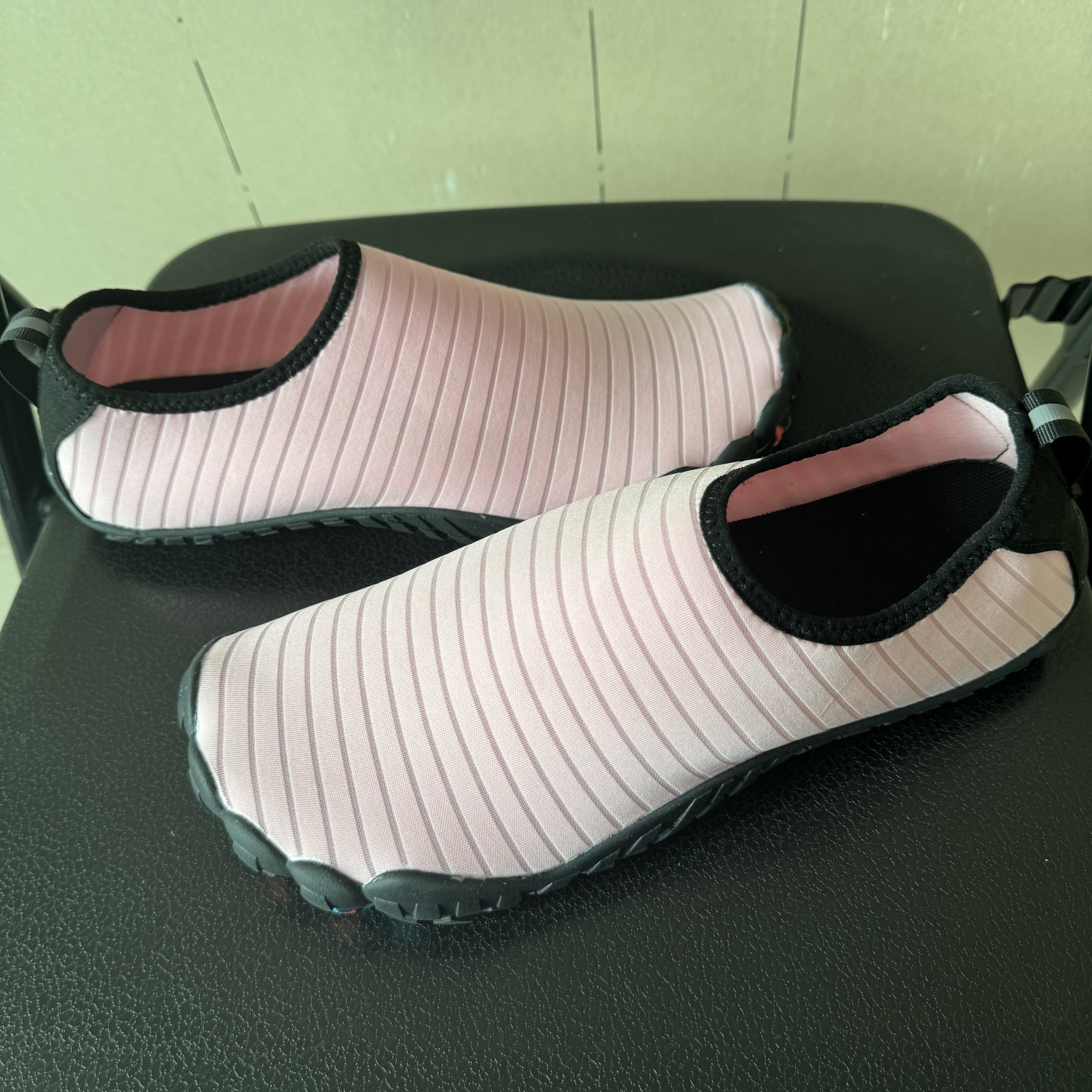 Breathable Indoor/Outdoor Couple's Yoga Footwear Perfect for Aquatic Activities