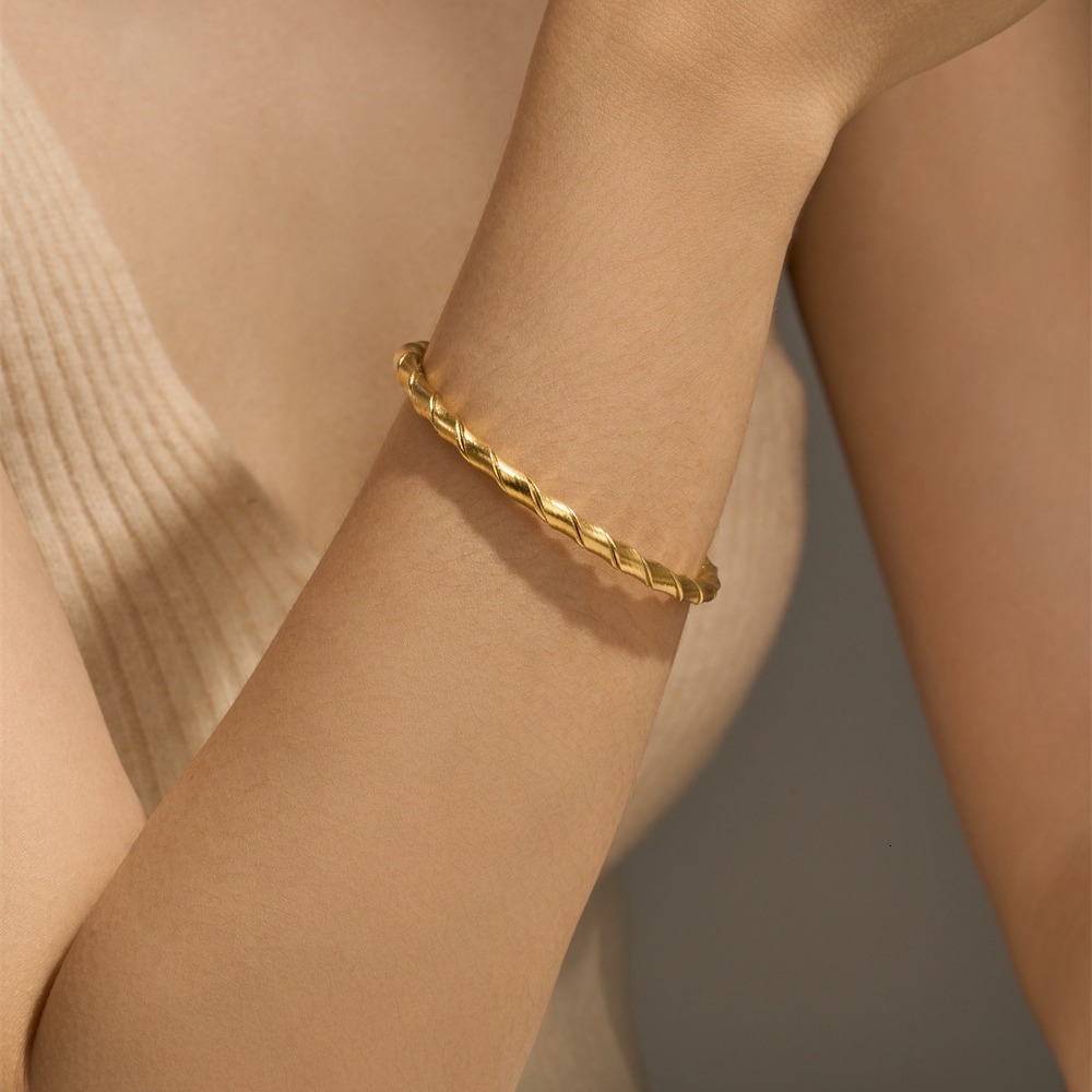 Trendy Fashion Simple Unique Design Braided Bracelet for Women Titanium Steel High-end Non-fading Jewelry