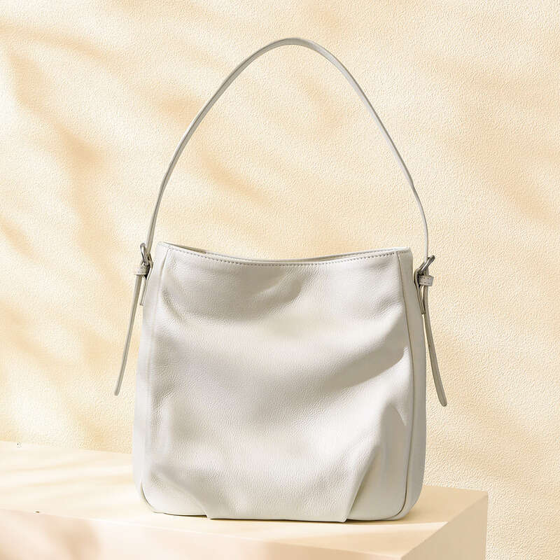 Straw Beach Tote Trendy Fashion For Women High End Genuine Leather Shoulder Commuting Underarm Bag Simple Versatile Bucket Bag Straw Large Tote