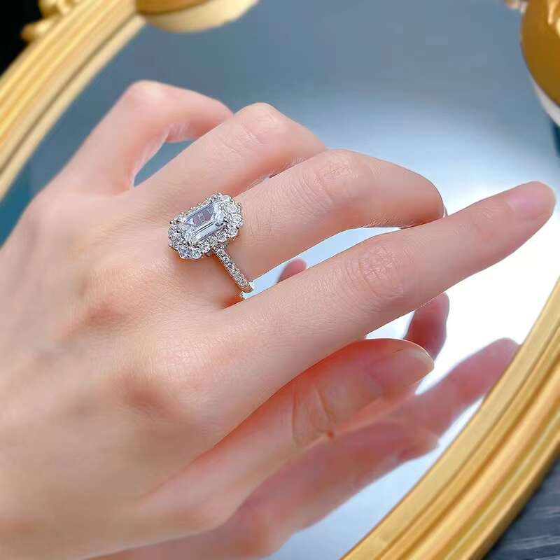 Wholesale High Quality 925 Sterling Silver Jewelry 6*9mm D Color Emerald Cut Moissanite Diamond Women Engagement Wedding Rings