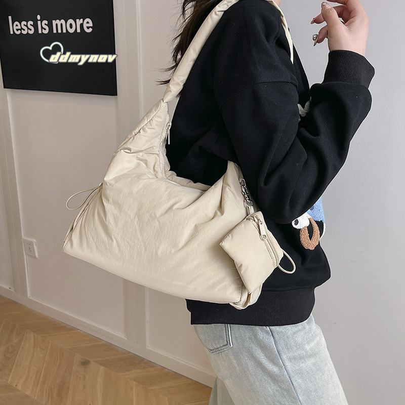 Korean Style Artistic Niche Casual Quilted Tote for Women 2025 New Fashion Simple Underarm Commuter Shoulder Bag ddmynov ddmynov ddmynov