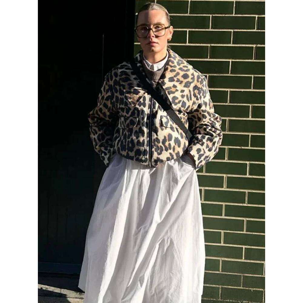 ZBZA Women Leopard Print Vintage Loose Jacket Doll Collar Metal Zipper Patch Pocket Patchwork Coat Fall Winter New Chic Overcoat