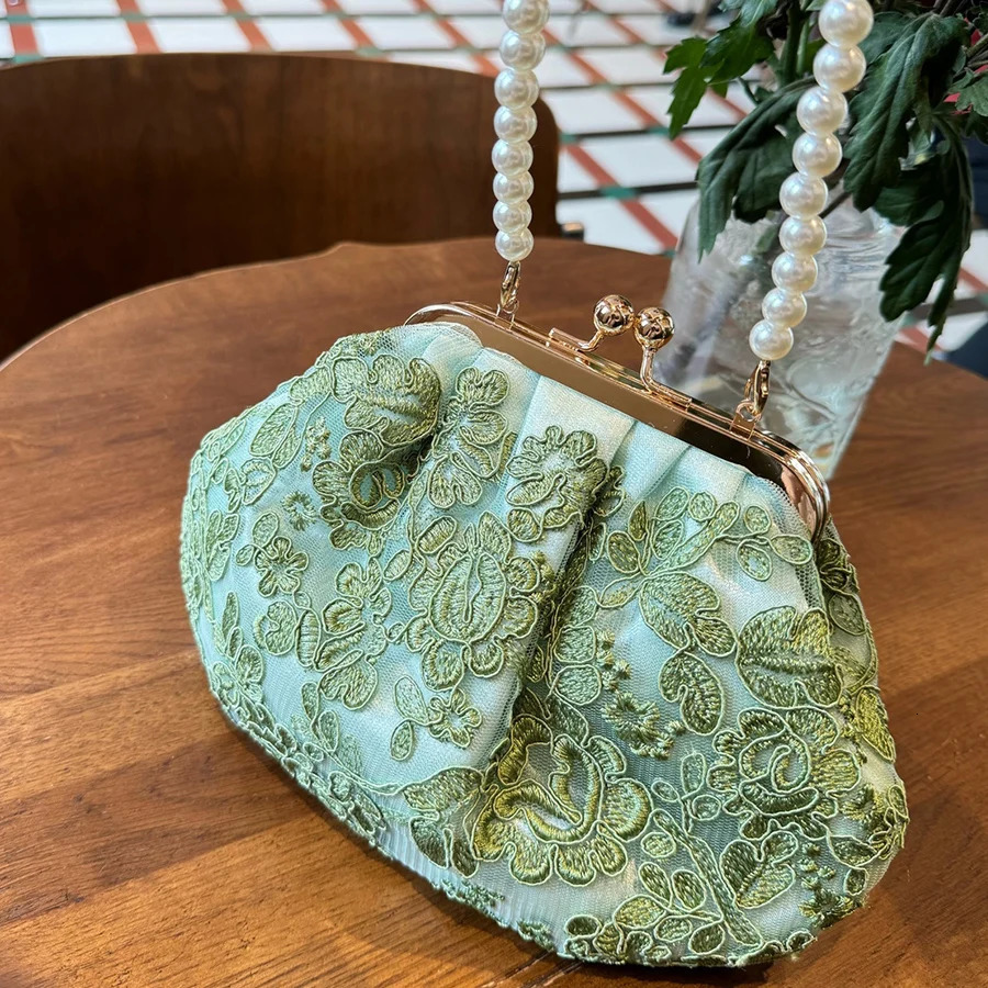 Vintage Green Floral lace Embroidery Clutch bag summer Pearl handbag with pearl chain single shoulder shell clip Totes 250614