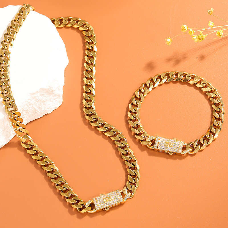 2025 European and American fashion hip-hop and exquisite versatile stainless steel Cuban chain copper zirconia inlaid accessory bracelet cross-border 