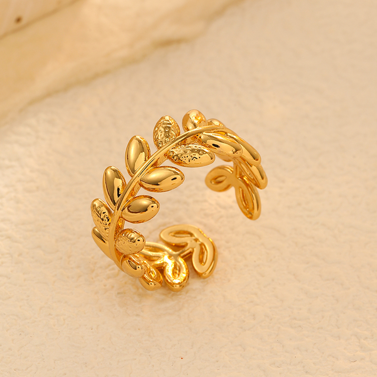 Fashion Light Luxury Style Simple Elegant Hollow Heart LOVE for Women High-end Stainless Steel Ring