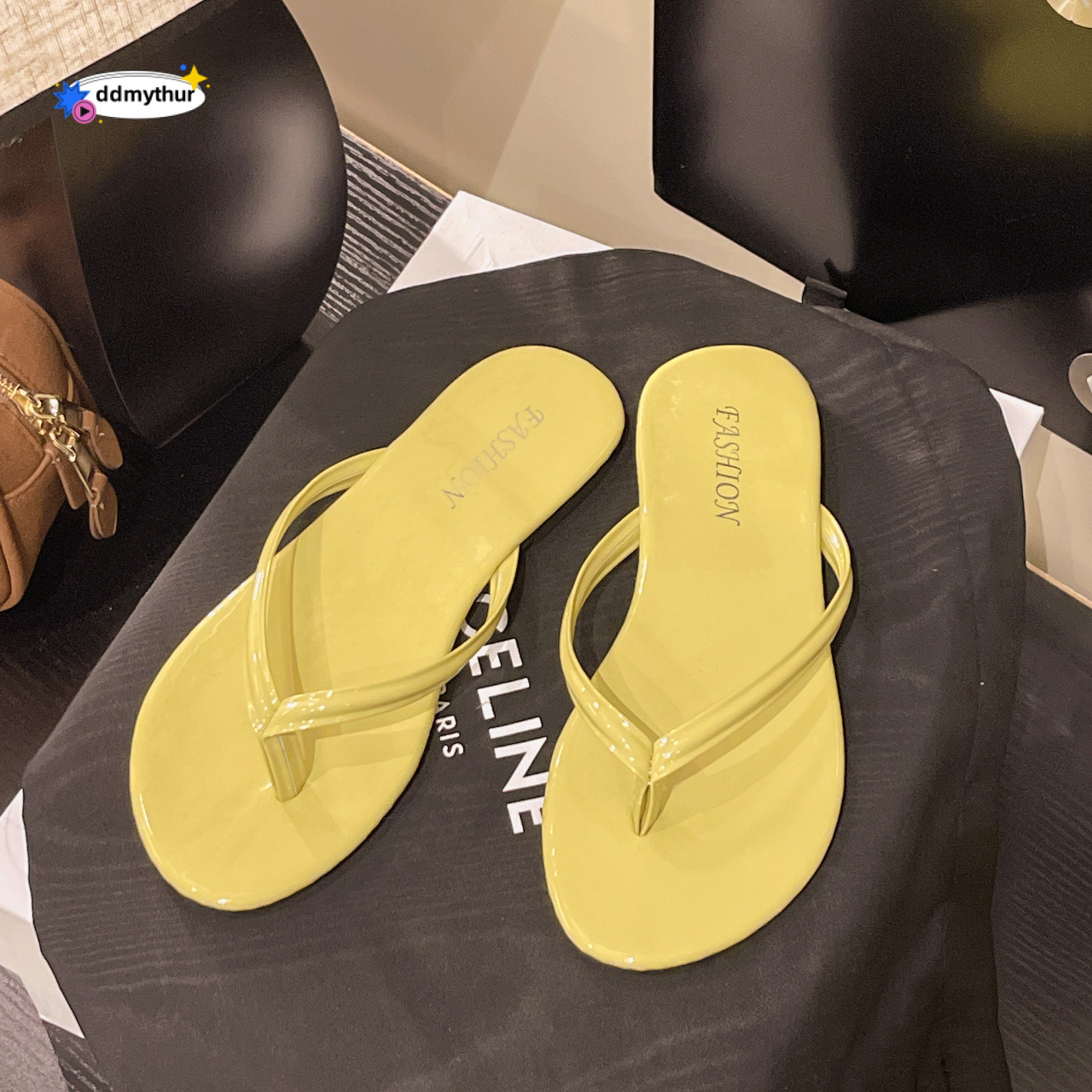 Plus Size 2025 Summer New Beach Flat Sandals Women's Toe Post Flip-Flops ddmythur