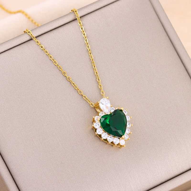 New In Fashion Green Zircon Crystal Pendant Stainless Steel Necklaces For Women Train Retro Style Female Clavicle Chain Jewelry W250616