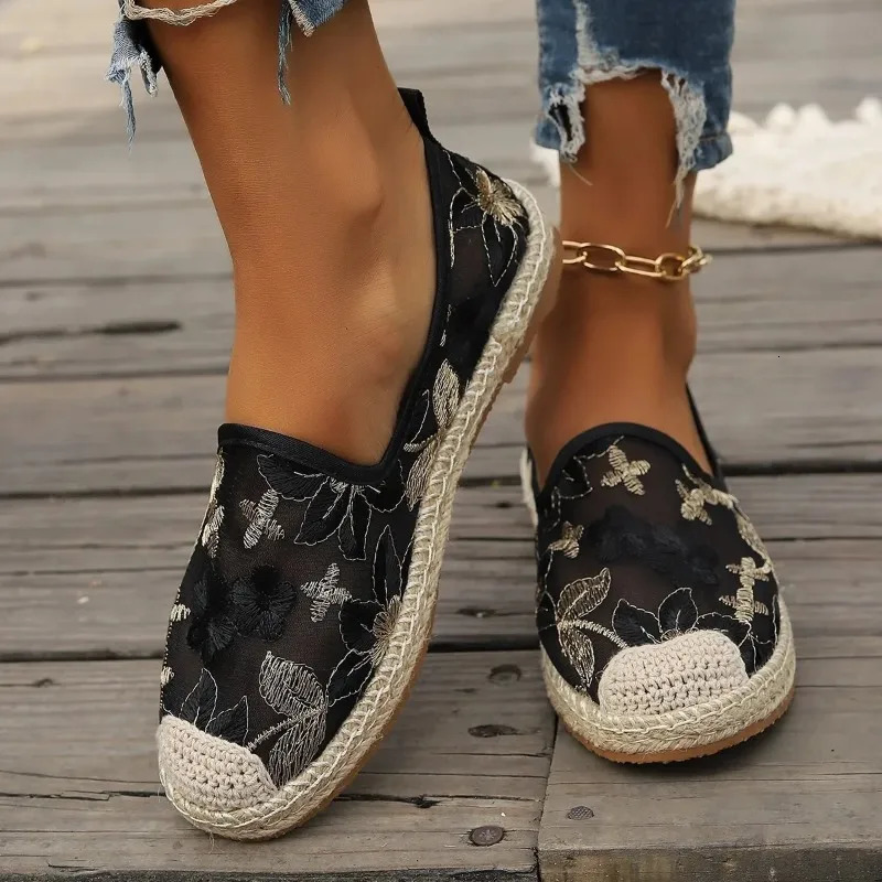 Large Size Single Shoe Womens Summer Lace Mesh Hollowed Out Womens Flat Bottomed Fishermans Shoes flat shoes women 250613