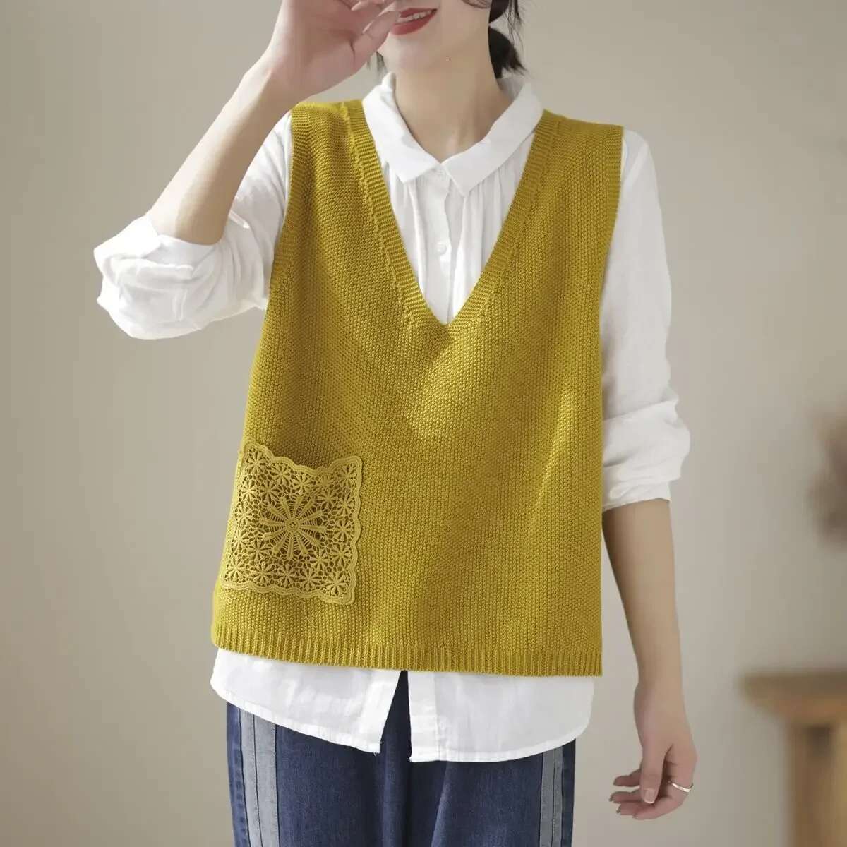 V-neck Ladies Sweaters Red Knitted Top for Women Vest Green Y2k Vintage Fashion Korea Autumn Winter 2024 Warm Crochet Tall Tops
