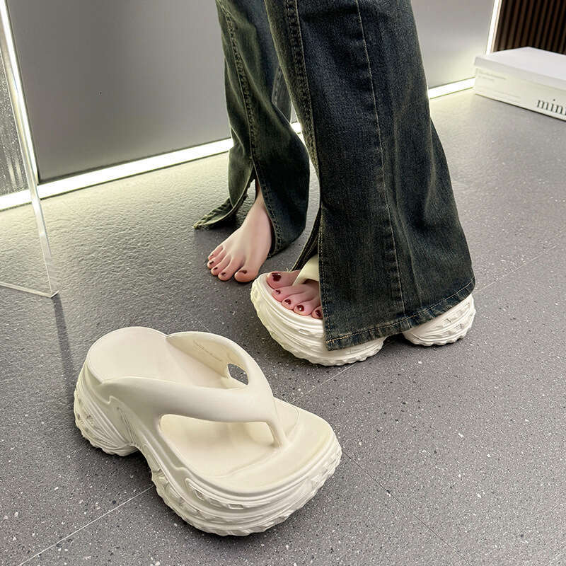 Women's Flip-Flops Indoor and Outdoor Thick Sole EVA Comfortable Fashionable Beach Sandals Korean Style Toe Post Slippers