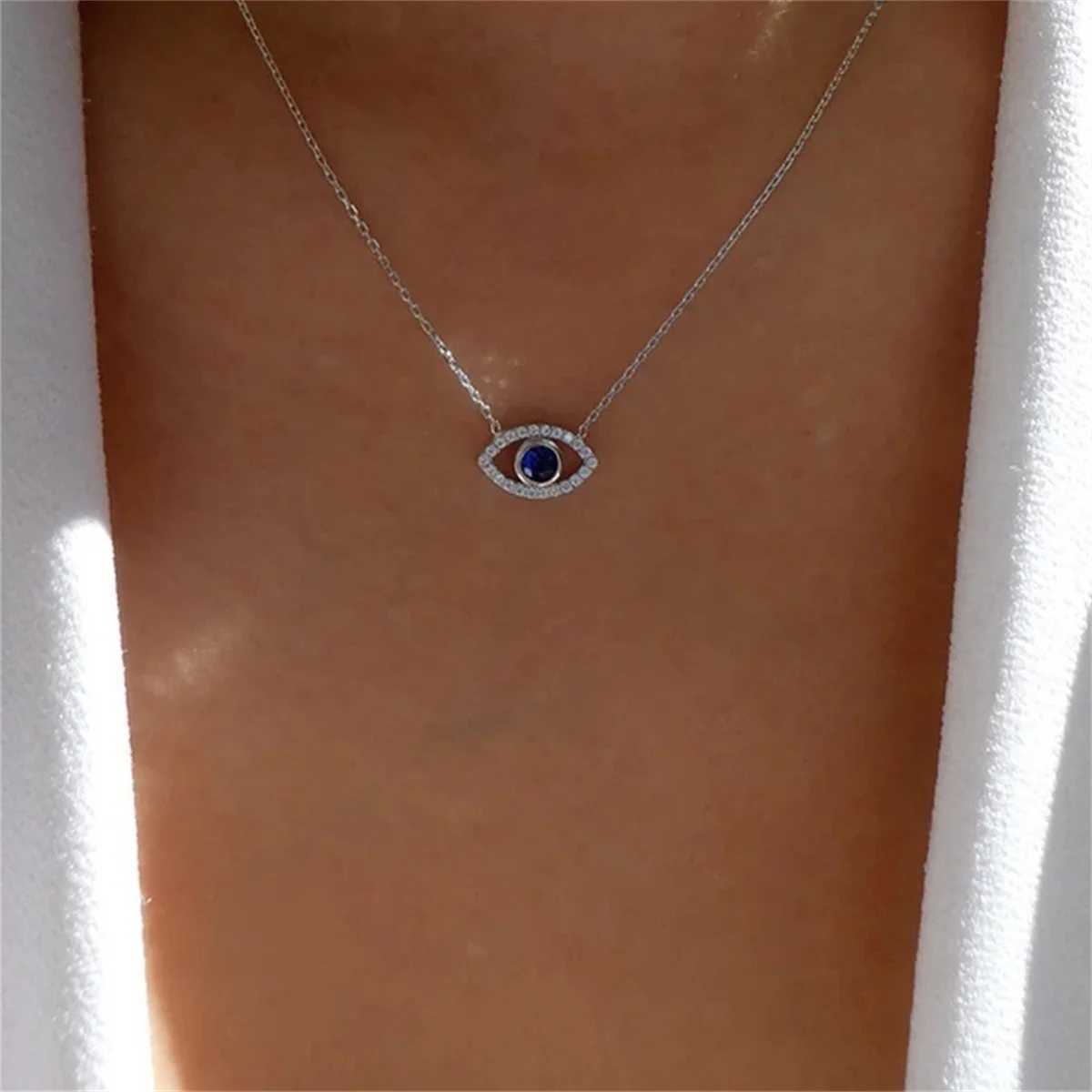 Fashion Evil Eye Necklace For Women Minimalist Classic Turkish Blue Eyes Pendant Choker Fatima Hand Clavicle Chain Lucky Jewelry M250616