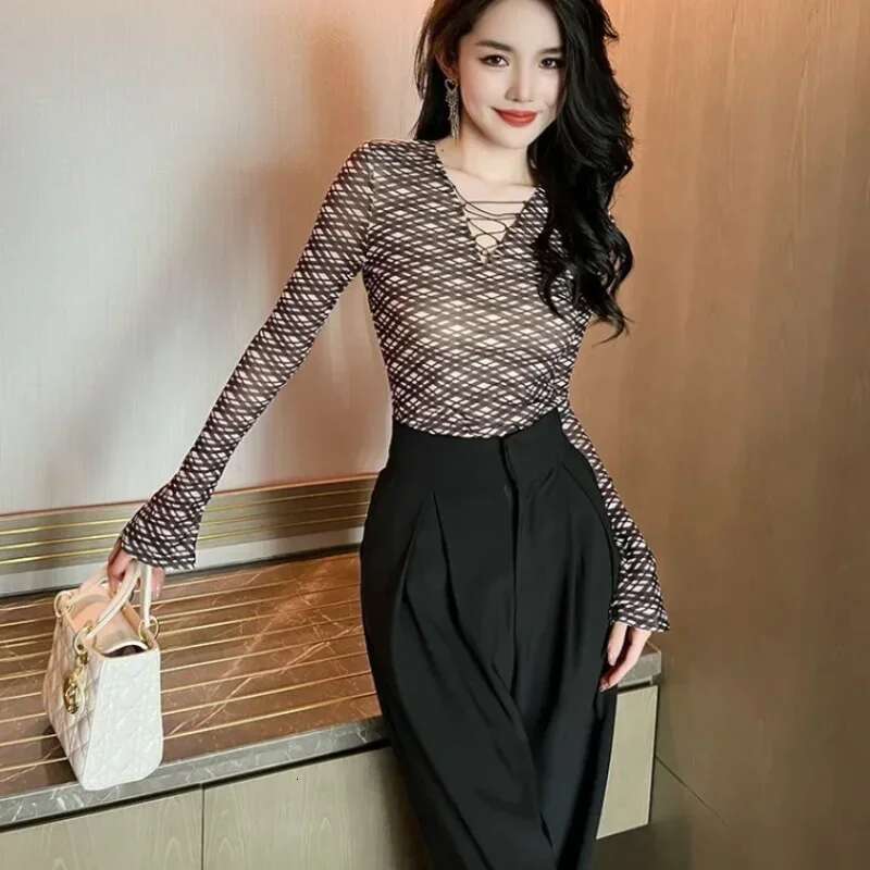 Top Female Korean Style V Neck Polyester Womens Long Sleeve T-shirt Pulovers Clothing 2025 High Quality Trending Cheap Clothes