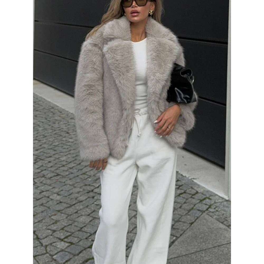 TRAFZA Vintage Faux Fur Women Jackets Solid Turn-Down Collar Long Sleeve Warm Coat Chic White Fashion 2024 Winter Autumn Outwear