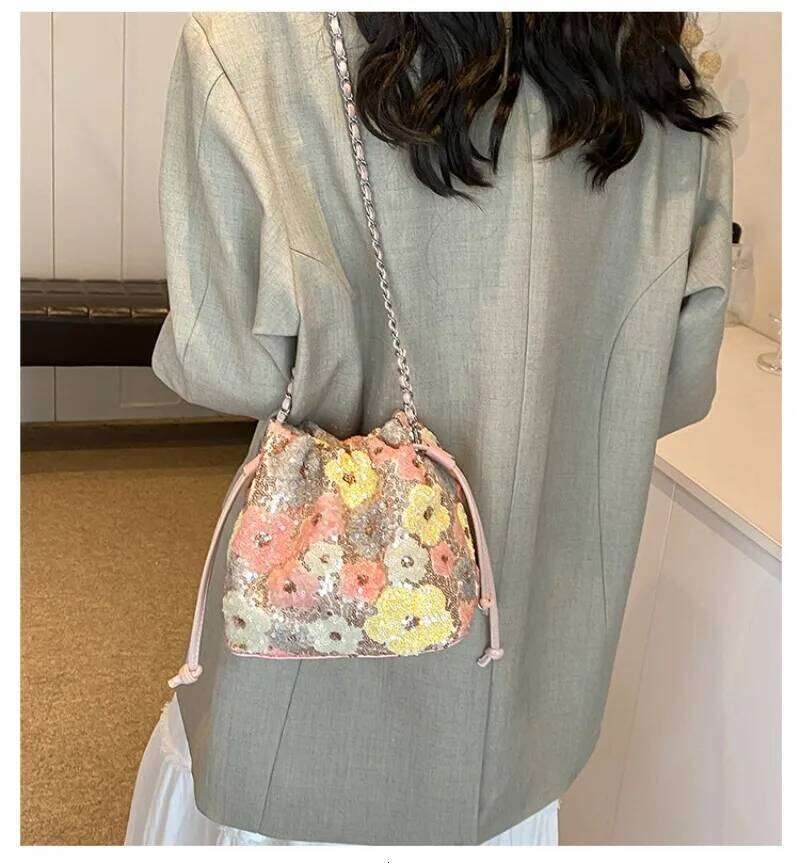 Fashion Sequins Embroidery Buckets Chains Shoulder Crossbody Cute Flower Summer Beach Bag Small Female Purses