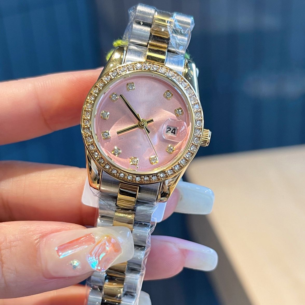 watch women watches 28mm quartz Rhinestone diamond Gold women watch Designer watch Stainless Steel band for women Christmas Valentines date watch with box