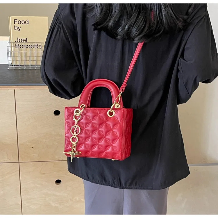 Lady Dai Fei Bag New Shoulder Crossbody Bag Fashion Embroidery Line All Kinds of Handbags Foreign Flavor 20111