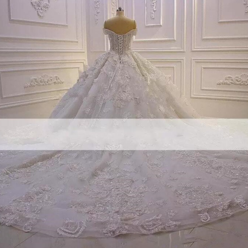 White Sparkly Off Shoulder a-line Wedding Dress 3D Flowers Lace-up Corset Appliqued Lace Beads Princess Vintage Arabic Bridal Gown