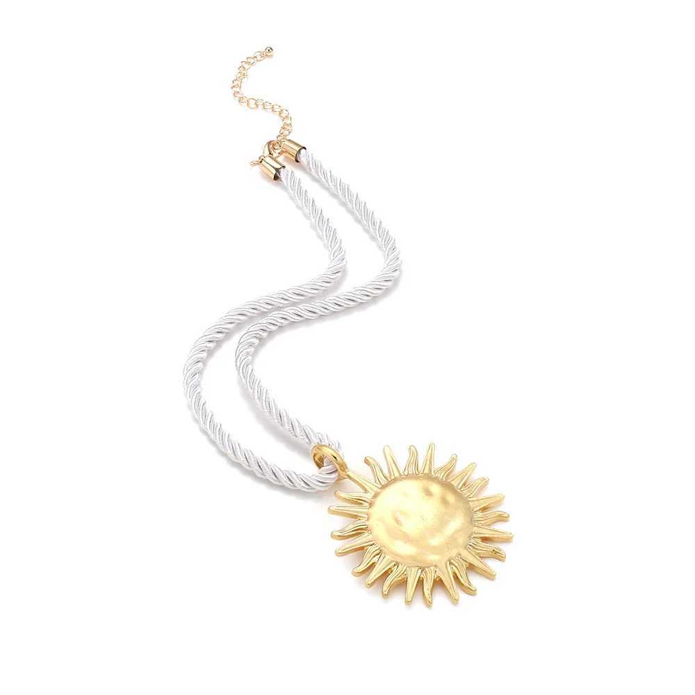 ZAA Vintage Metal Sun Flower Pendant Necklace for Women Rope Chain Collar Jewelry Beach Party Fashion Accessories Gift W250616