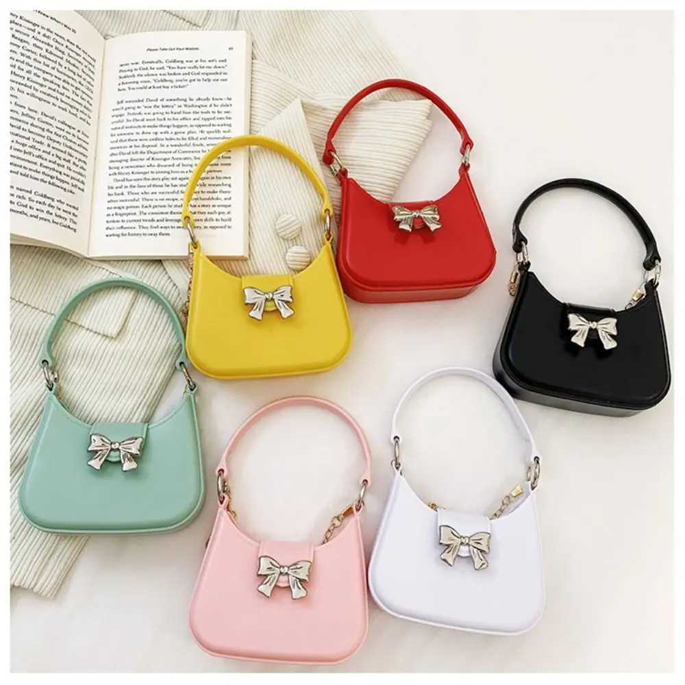 Versatile Mini Handheld Jelly Bag Bow Decoration Candy Color Crossbody Bag New Fashion Handbag with Chain Women Girls Moon BagXJ2520616