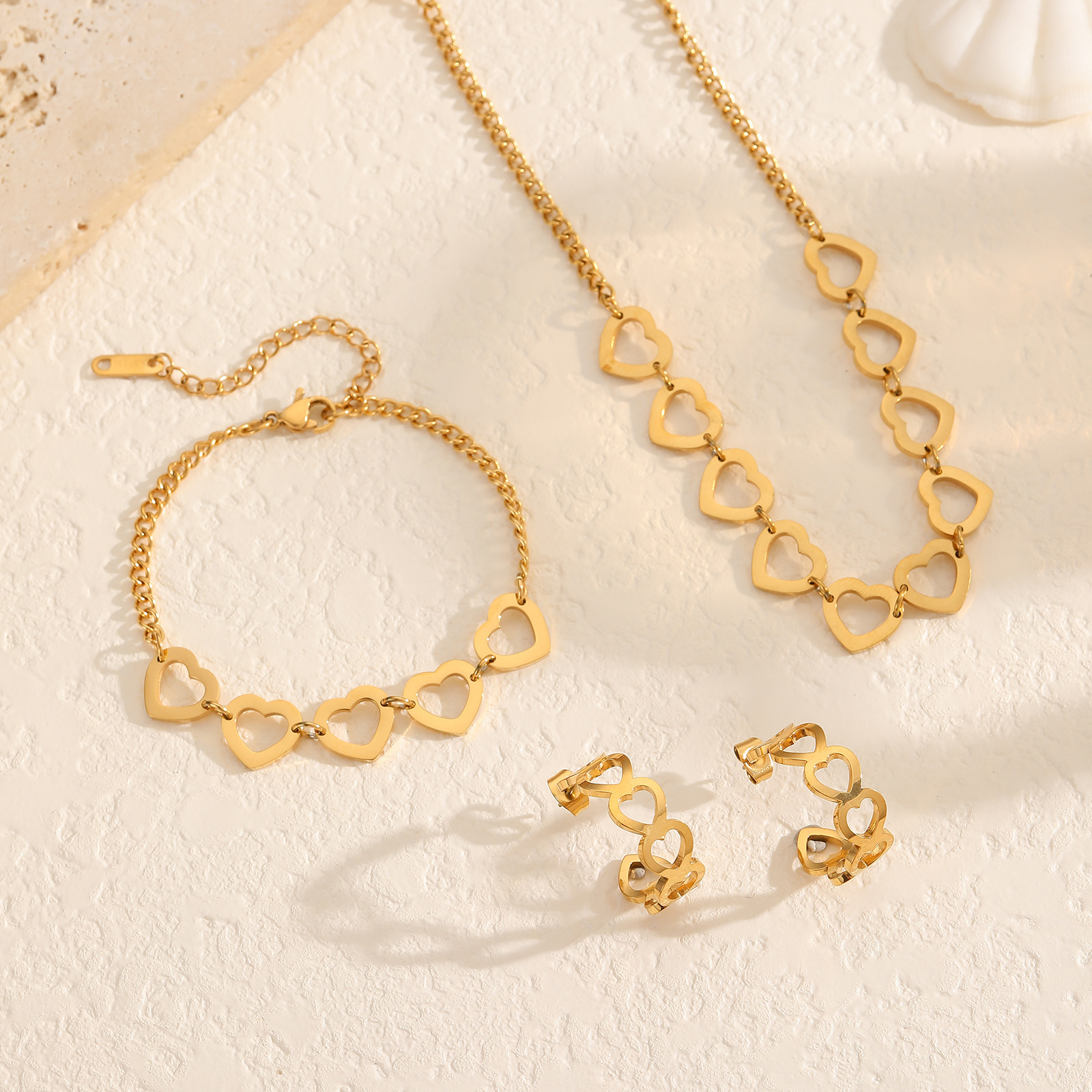 Korean Style Interlocking Stainless Steel Necklace for Women Versatile Jewelry Set Non-Fading Peach Heart Pendant