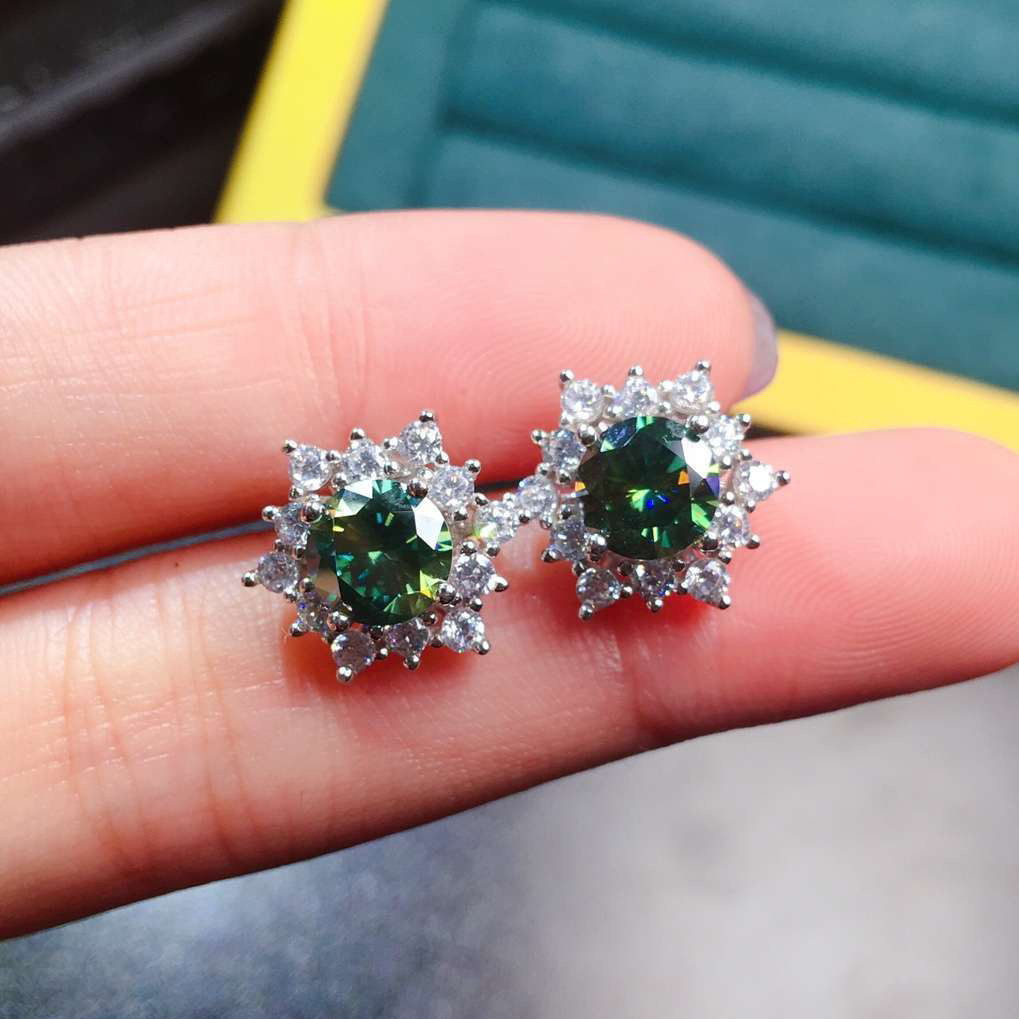 1CT Choucong Brand Ins Top Sell Spakrling Luxury Jewelry 925 Sterling Silver Round Cut Emerald Lab Moissanite Diamond Party Bright Lady Stud Earring G