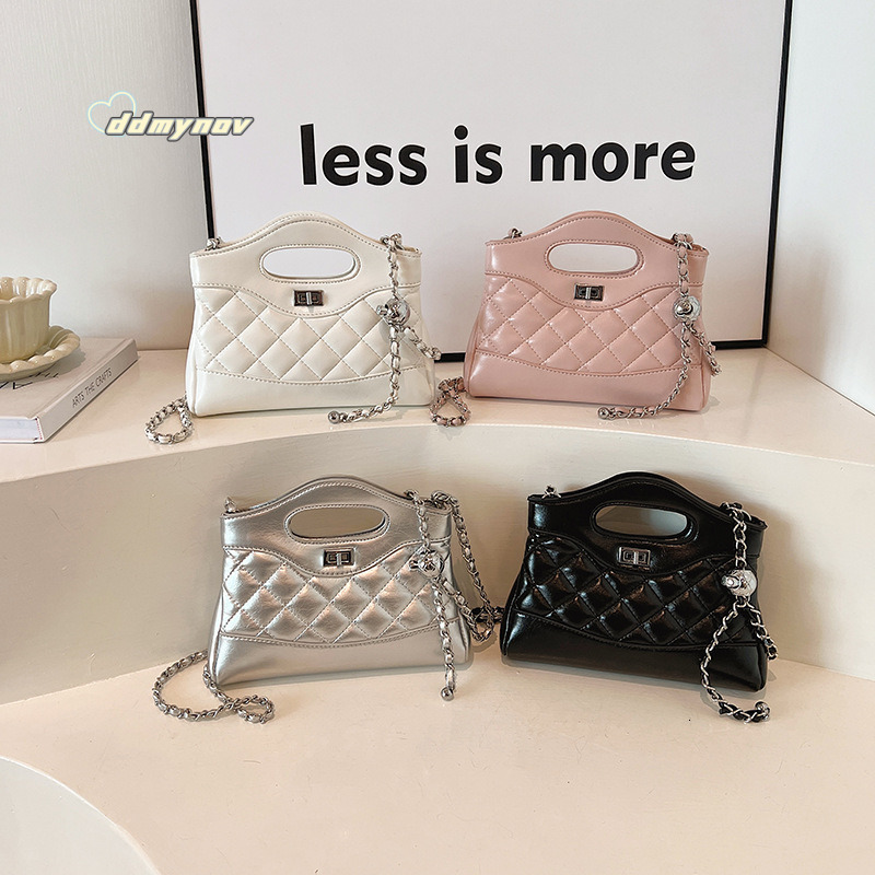 Korean Style Niche Quilted Handbag for Women 2024 New Fashion High-end Shoulder Commuter Crossbody Small Bag Trend ddmynov