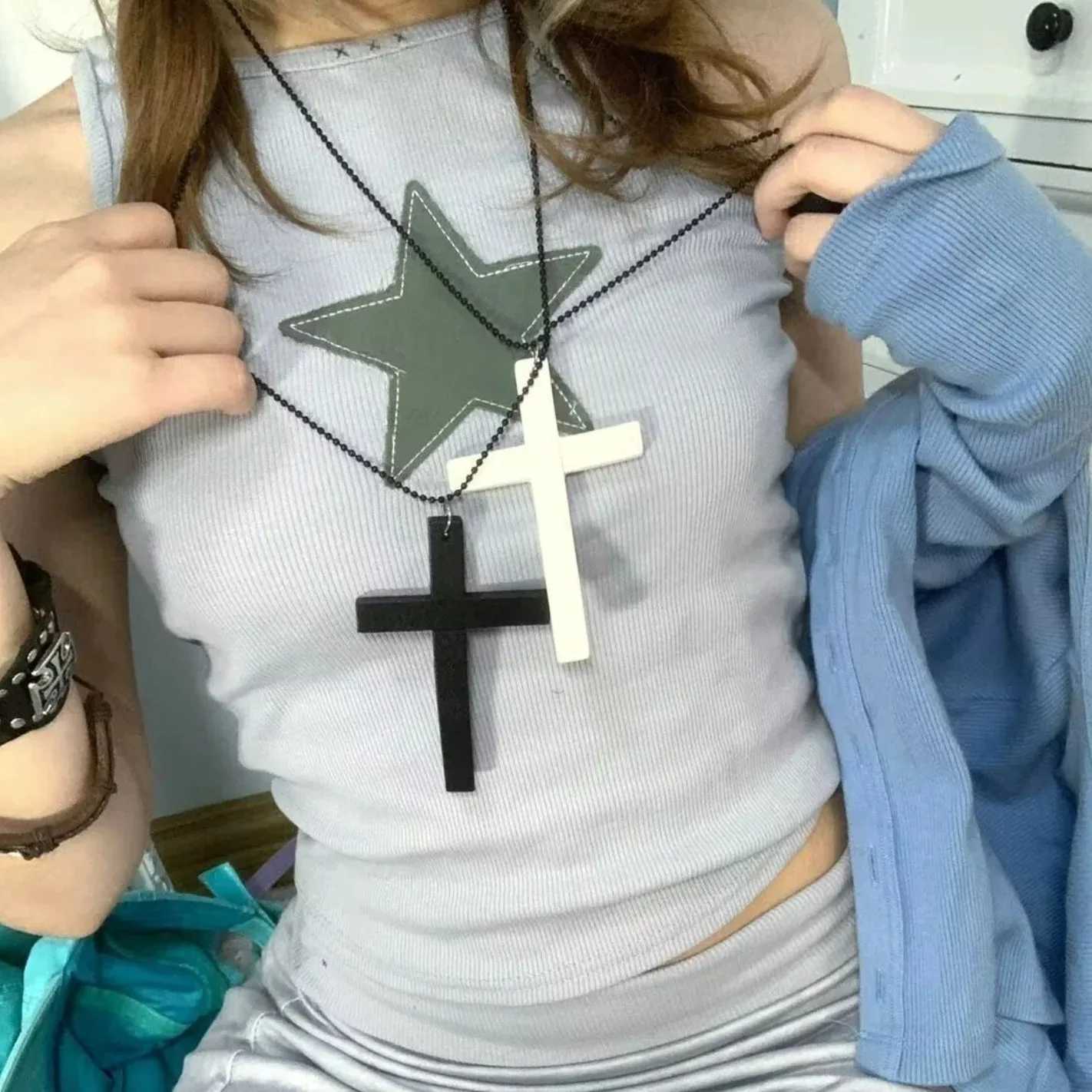 Personty Punk Train Cool Gothic Wood Cross Pendant Necklace for Women Men Vintage Hip Hop Y2k Necklace Party Jewelry Gift W250616