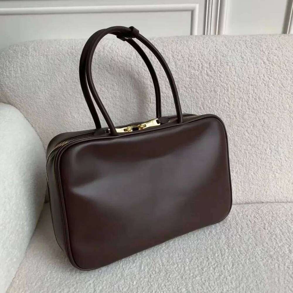 Women's Genuine Shoulder New Niche Cow Leather Autumn/Winter Boston Bag Motorcycle Equipment Accessories