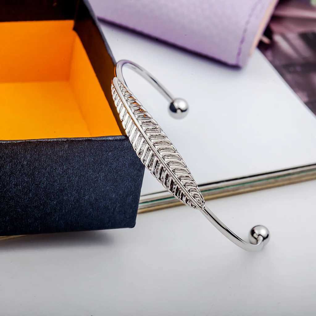 New Pop Silver Color For Women Fashion Simple National Style Retro Open Creative Jewelry Gifts Z250616