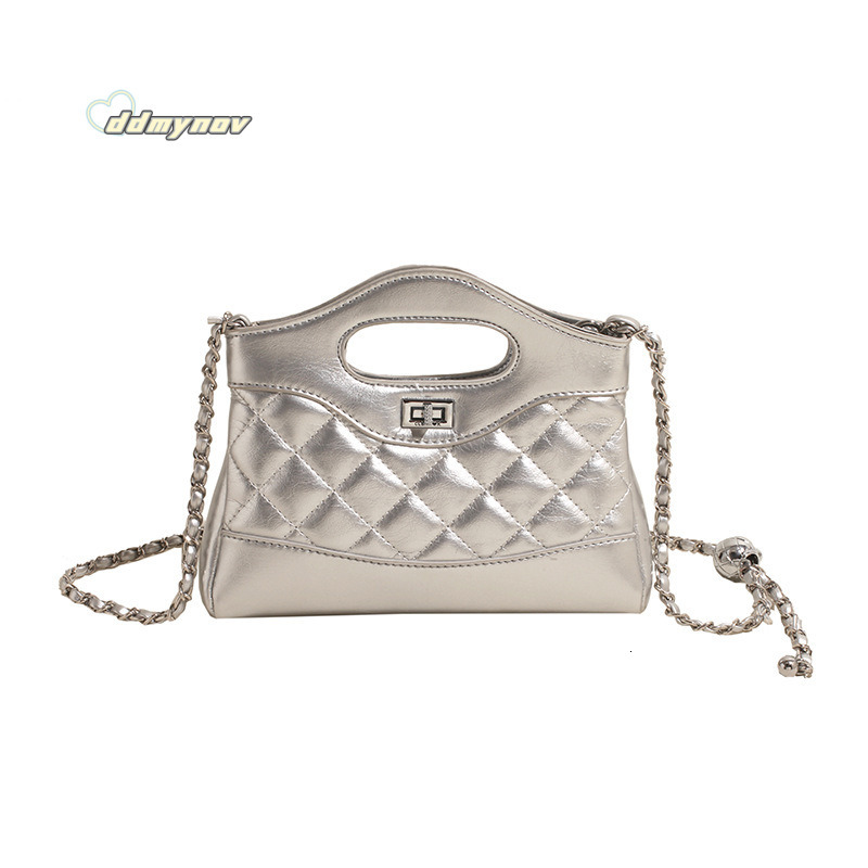 Korean Style Niche Quilted Handbag for Women 2024 New Fashion High-end Shoulder Commuter Crossbody Small Bag Trend ddmynov
