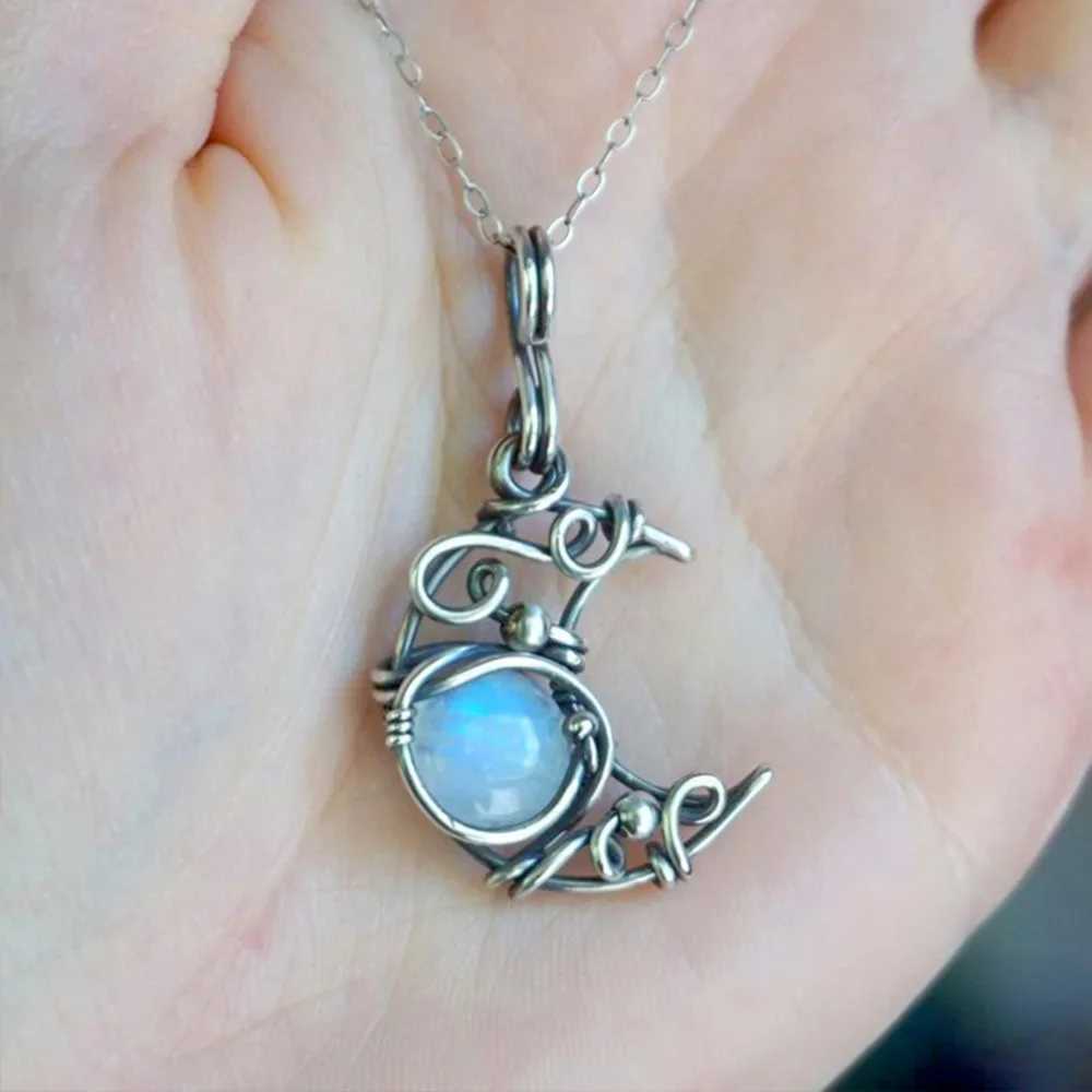 New Arrival Artificial Moonstone Antique Pendant Necklace Gems Cabochon Vintage Boho Moon Necklace for Ladies Girls Women Gift V250616